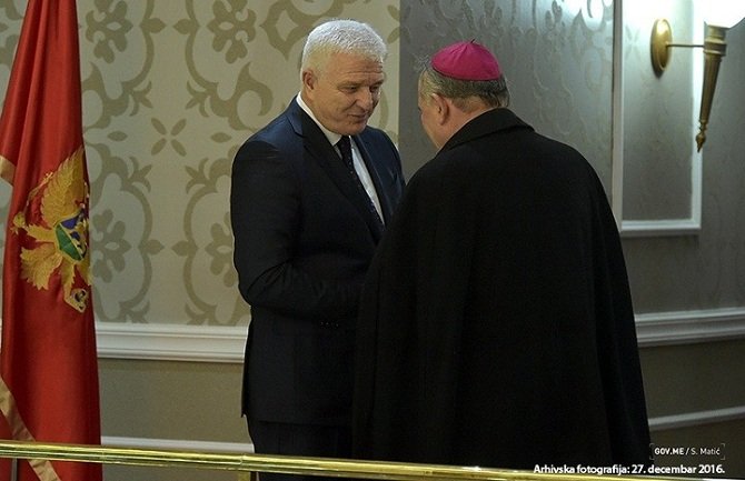 Marković čestitao Božić: Čuvajmo zajedništvo bez obzira na vjeru i naciju