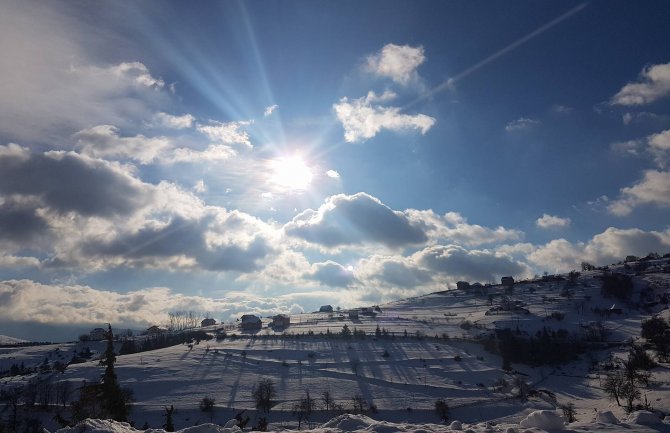 Danas pretežno sunčano, na sjeveru magla