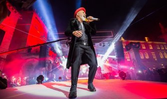 Čarobna noć u Dubrovniku uz spektakl Dine Merlina