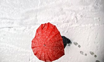 Danas mjestimično sa kišom, na sjeveru slab snijeg