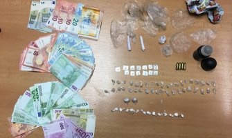 Uhapšen Baranin, pronađen kokain, heroin, municija i novac (FOTO)