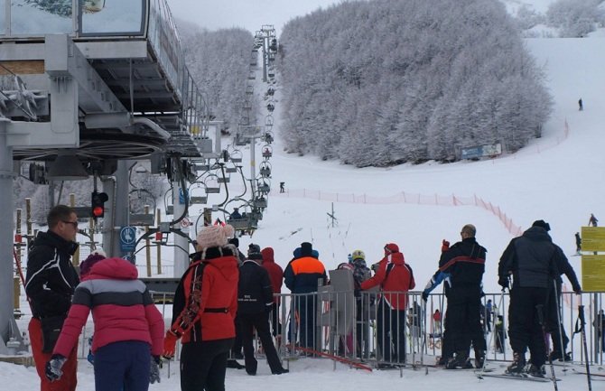 Ovogodišnjom sezonom zadovoljni i turisti i domaćini