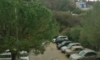 Herceg Novi: Kradu tablice sa parkiranih vozila