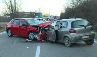 Udes na magistralnom putu PG-NK, povrijeđeno šest osoba 