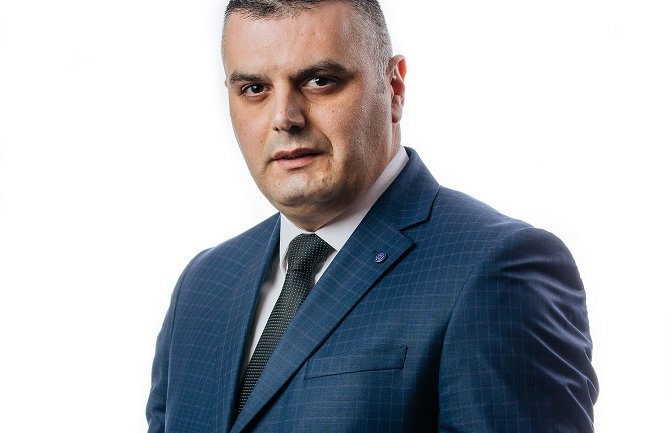 Cuca: Nametnite nam odgovornost za razvoj Ulcinja