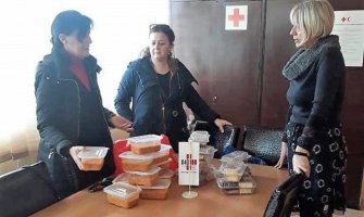 Žene Bara kuvaju za stare, onemoćale i one koji nemaju!