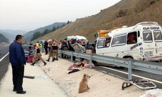 Turska: U teškoj saobraćajnoj nesreći poginulo najmanje osam osoba, osam povrijeđeno