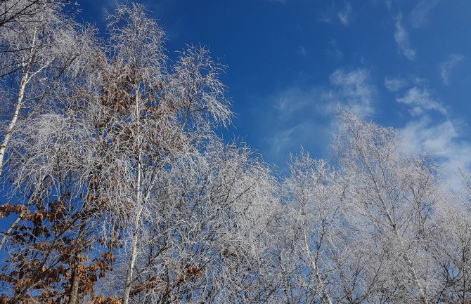 Tokom dana suvo, u noćnim satima intenzivnije padavine
