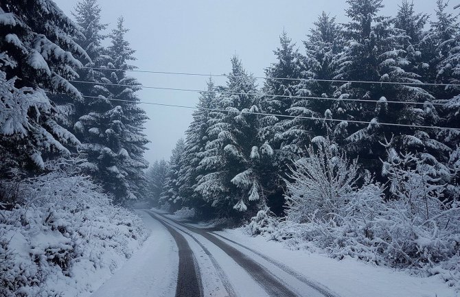 Na jugu pljuskovi sa grmljavinom, na sjeveru snijeg