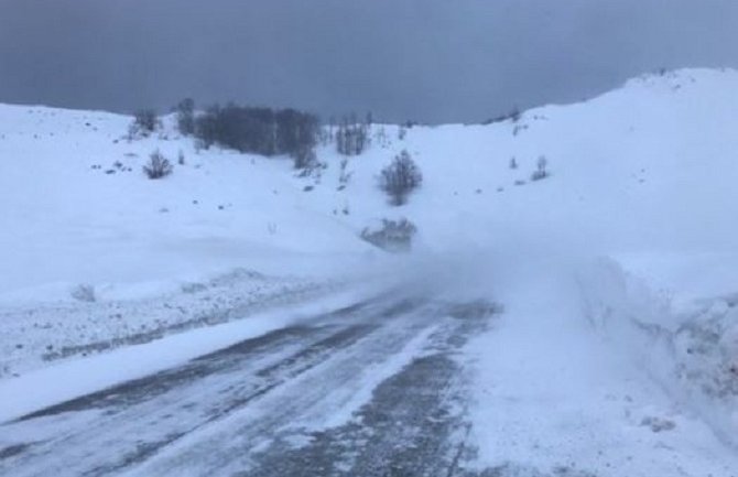 Put  Nikšić - Šavnik zatvoren za teretna vozila