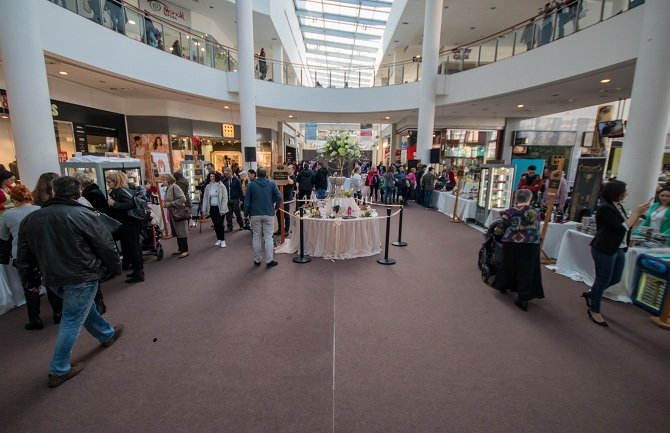 Hedonisti u Delti uživaju u omiljenim ukusima (FOTO)