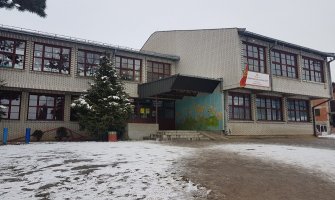 Nikad nije kasno: Djeca im studiraju, one idu u osnovnu školu