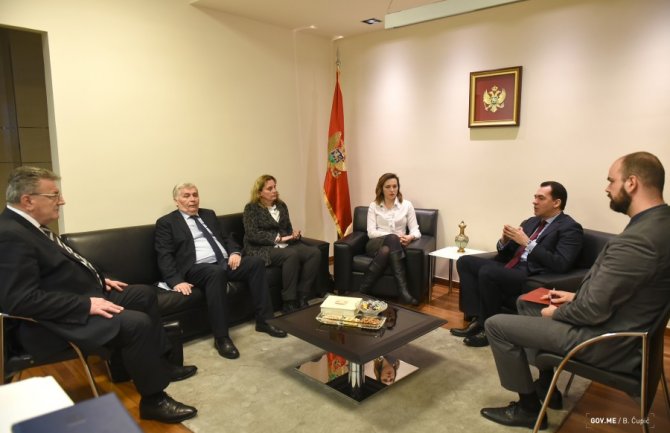 Zaštita djece je najpreča obaveza crnogorskog društva