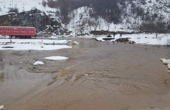 U Prokuplju vanredno stanje: Obilne poplave zbog snijega koji se topi