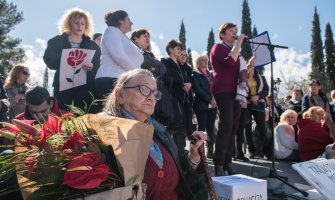 Opozicija obećala da će vratiti isplatu naknada kada dođe na vlast