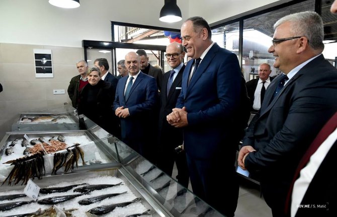 U Ulcinju otvorena prva Riblja pijaca