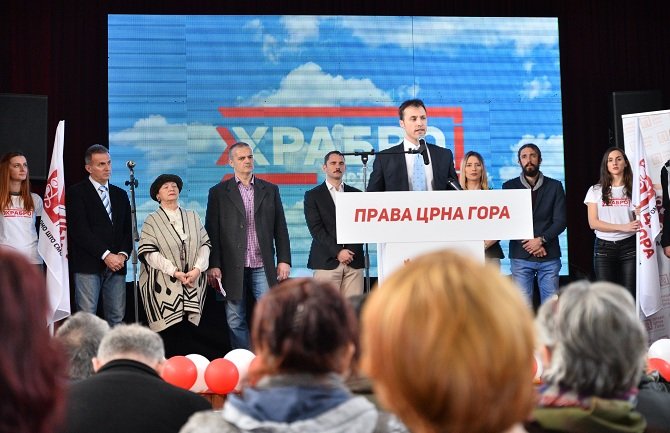 Milačić: Crnogorska mladost se više nikada neće povlačiti pred istrošenim političarima