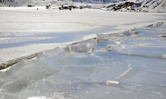 Muškarac poginuo spašavajući psa iz zaleđenog jezera