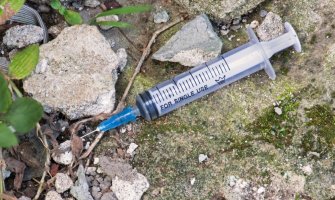 Ni nakon 7 godina nije završena zgrad: Uselili se narkomani, umjesto studenata