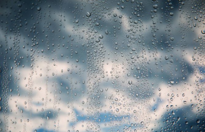 Kiša, pljuskovi i grmljavina, temperatura do 21 stepen