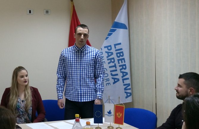 Popović novi predsjednik Mladih Liberala Podgorice