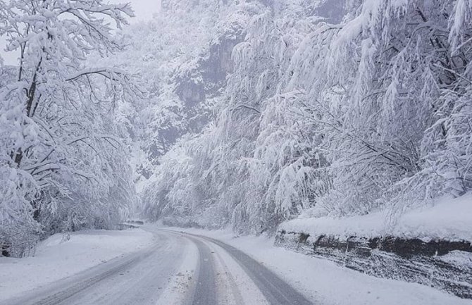 Put Šavnik-Žabljak prohodan za putnička vozila, od Nikšića do Šavnika uz pratnju snjegočistača