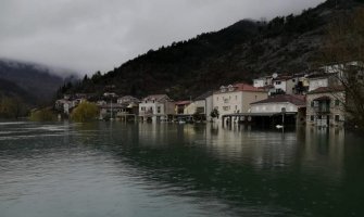 Mitrović:  Sjeverni vjetar će pogodovati da se spusti vodostaj jezera