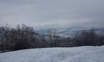 Oblačno sa kišom, na sjeveru slab snijeg