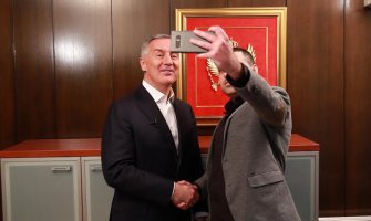 Bjelopoljac predao Đukanoviću Facebook stranicu, sada je to i zvanična stranica kandidata DPS-a