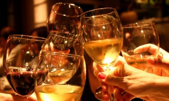 Nema slavlja bez boce: U CG više piju žene nego muškarci