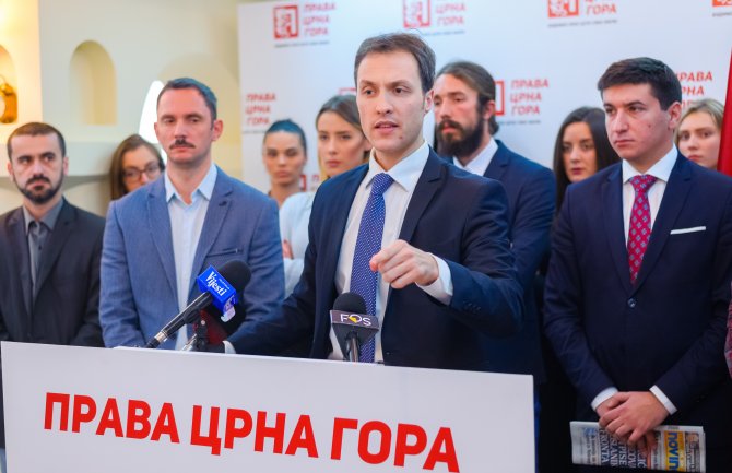 Milačić: Đukanović zastrašuje birače