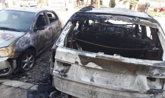 CT: Izgorio automobil u požaru, vatra zahvatila još dva vozila na parkingu