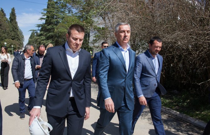 Đukanović u Ulcinju: Nova faza turističkog razvoja obezbjeđuje novi kvalitet života građana