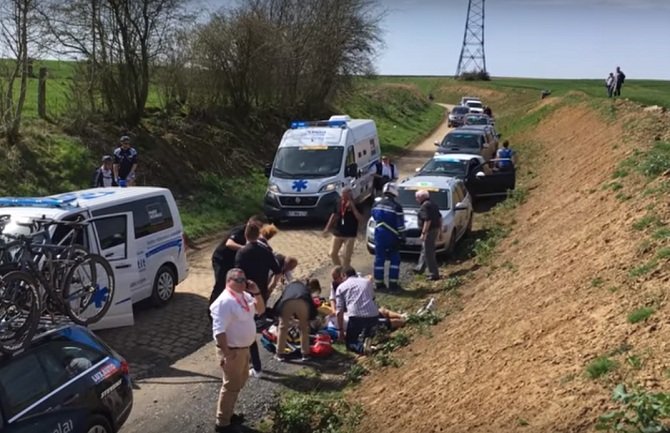 Biciklista se srušio tokom trke i preminuo(VIDEO)