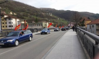 Đukanovićeve pristalice okupirale Bijelo Polje (FOTO)