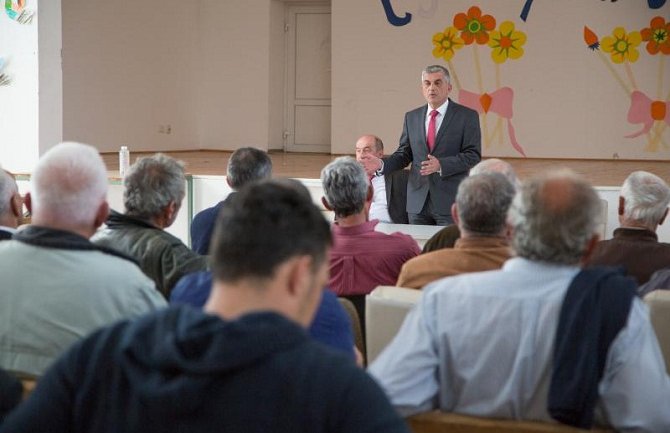 Bojanić održao promotivni skup u MZ Barutana