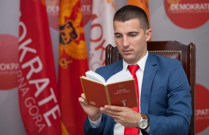 Bečić pisao Stankoviću: Spriječite uticaj kriminalne grupe dijela DF-a i DPS-a na volju građana 