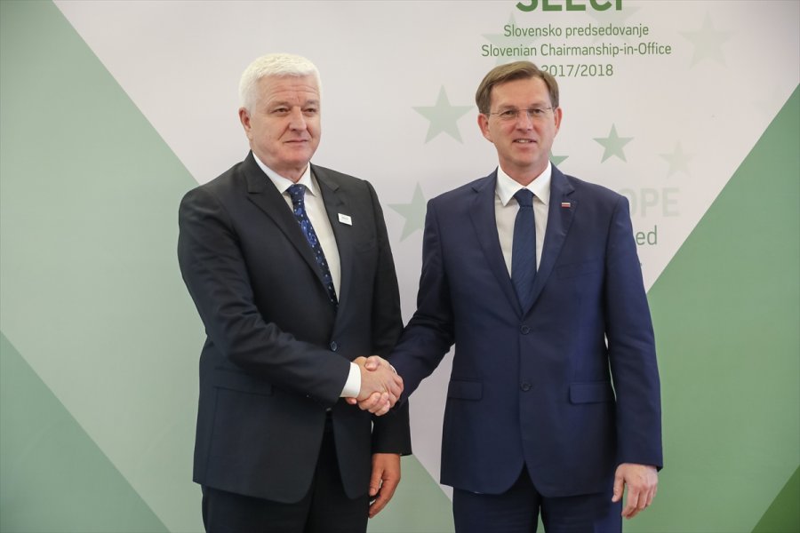 2018042422998806133018027Web