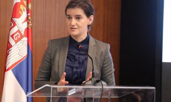 Brnabić djevojkama: Ne dozvolite da vam iko kaže da nešto ne možete