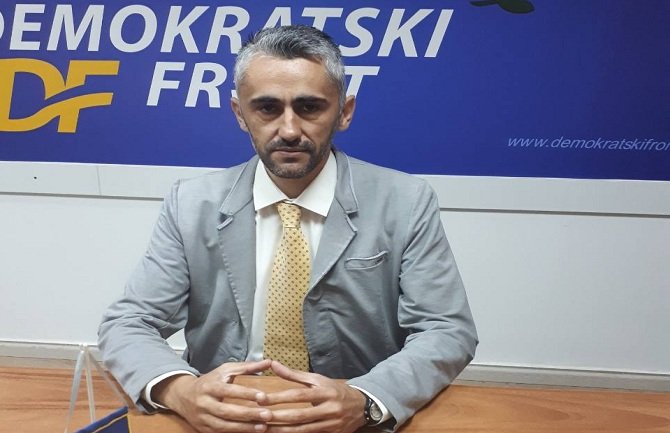 DF i PZP: Zaposleni nisu slobodni u ekonomskom ni socijalnom smislu