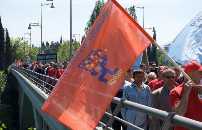 Sjutra protestni skup sindikata: Poražavajući položaj desetina hiljada zaposlenih u CG