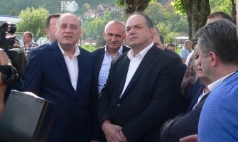 Simović: Gradićemo novu i bolju fabriku; Franca: Neće biti otpuštanja