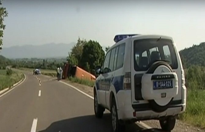 Srbija: Sletio autobus, devet povrijeđenih (FOTO)