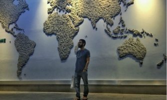 Odbio je da ratuje, a sada je dva mjeseca zaglavljen na aerodromu