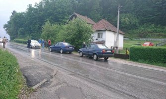 Bijelo Polje: Udes u Potkrajcima, nema povrijeđenih (FOTO)