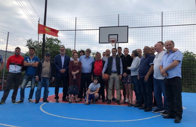 Raičević posjetio Stari Bar i Polje: Lokalna uprava će ulagati u infrastrukturu