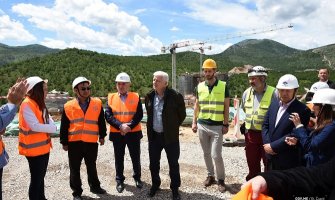 Marković: Imamo dovoljno novca za auto-put, potrebni su dodatni napori kako bi se završio što prije