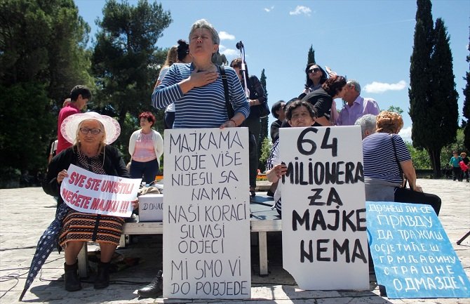 Majke s troje i više djece najavile žalbe sudu u Strazburu (FOTO)