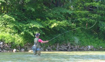 MUP: Dogovorena saradnja u vidu pružanja pomoći Fly fishing klubu 