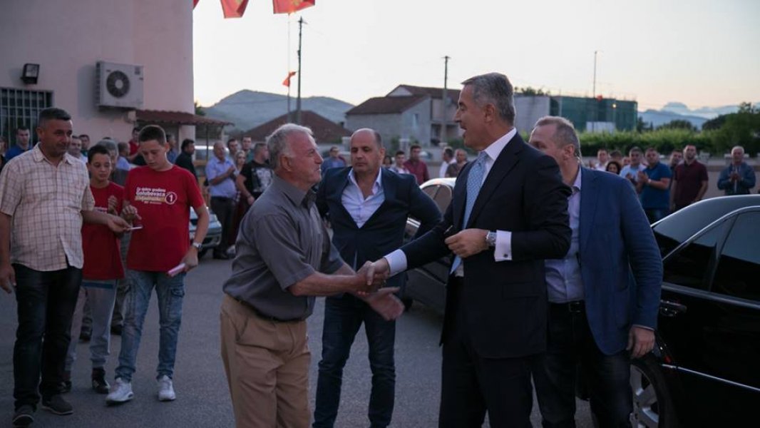 3302900018218301211968213372375210916315136n